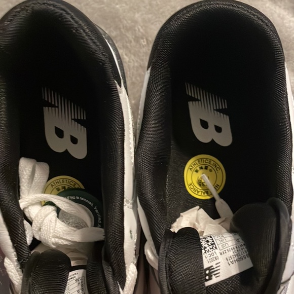 Shoes - Picture 4 of 5